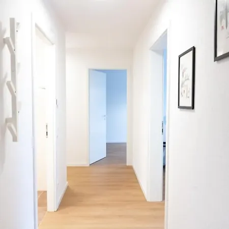 Apartment Four Bedroom In Urban Location Hamburg