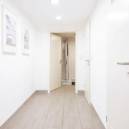 Altona - Three Bedrooms For Up To 10 Apartment *