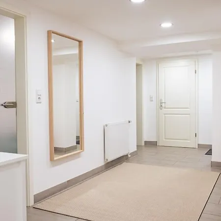 Apartment Altona - Three Bedrooms For Up To 10 *