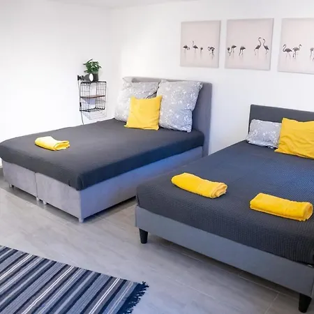 Altona - Three Bedrooms For Up To 10 * Hamburg