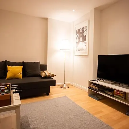 Nahe Stadt/alster, Ruhig, Dart Apartment *