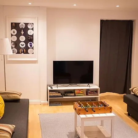 Nahe Stadt/alster, Ruhig, Dart Apartment *