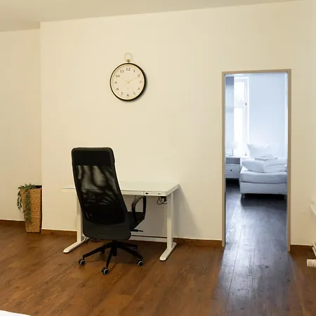 Apartment Zentral Gelegenes Premium-apartment Mit Viel Tageslicht