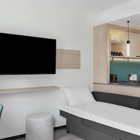 By Marriott Altona