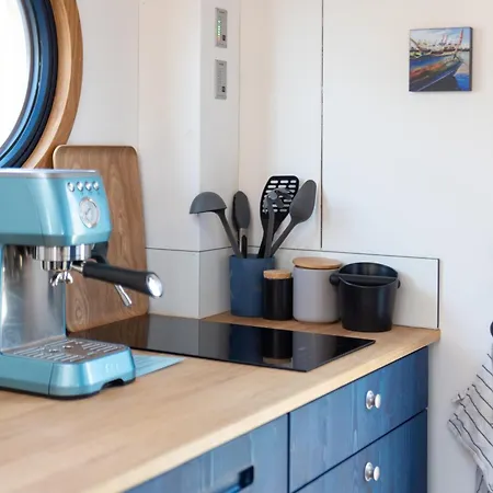 Botel Undine - Wunderschoenes Tiny Hausboot *