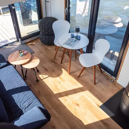 Botel Undine - Wunderschoenes Tiny Hausboot