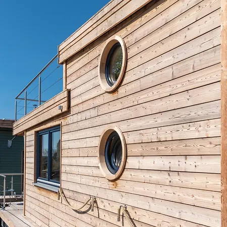 Undine - Wunderschoenes Tiny Hausboot