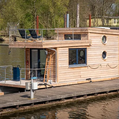 Undine - Wunderschoenes Tiny Hausboot Botel