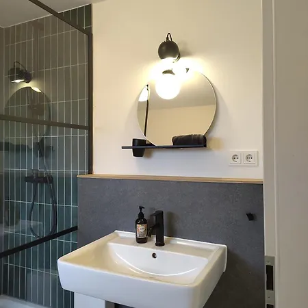 Steenkamp•studio Auntys' Chamber Apartment