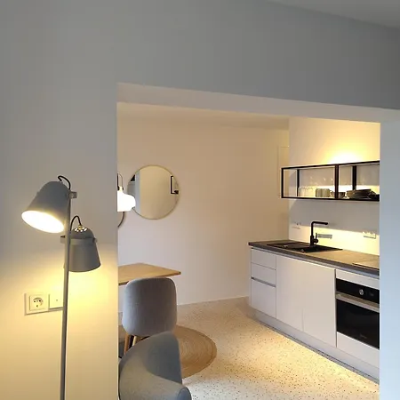 Steenkamp•studio Auntys' Chamber Apartment