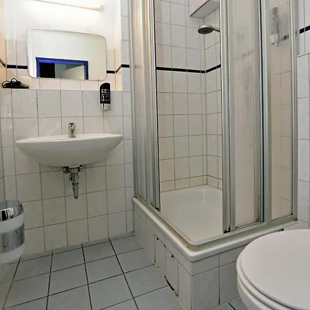 Hotel Ambiente By Next 2*