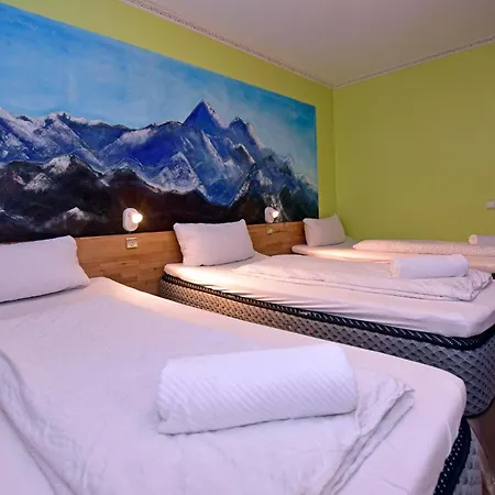 Ambiente By Next Hotel 2*