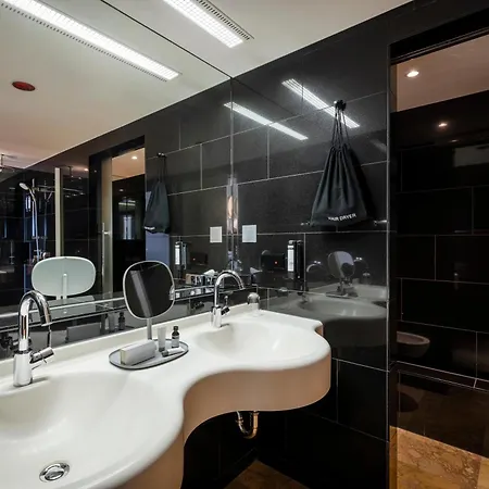 Arcotel Onyx Hotel