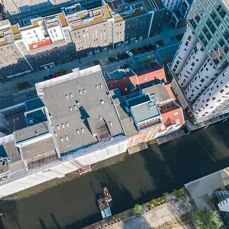 Zentral Gelegenes Premium-apartment Mit Viel Tageslicht Hamburg