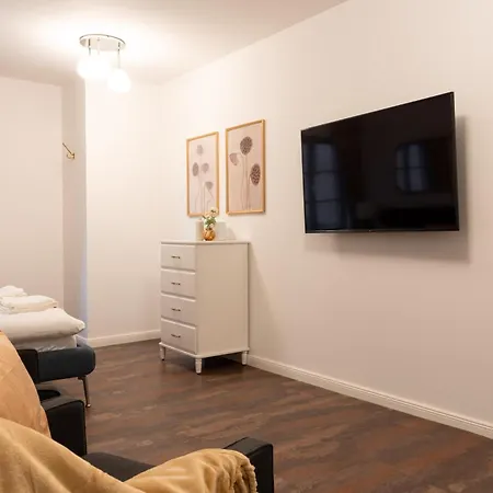Zentral Gelegenes Premium-apartment Mit Viel Tageslicht * Hamburg