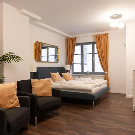 Apartment Zentral Gelegenes Premium-apartment Mit Viel Tageslicht *