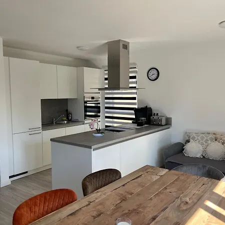 Otto Apartment