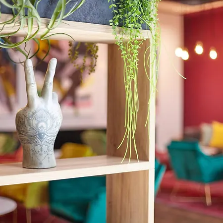 - The Niu, Fusion St. Georg By Ihg Hotel Hamburgo