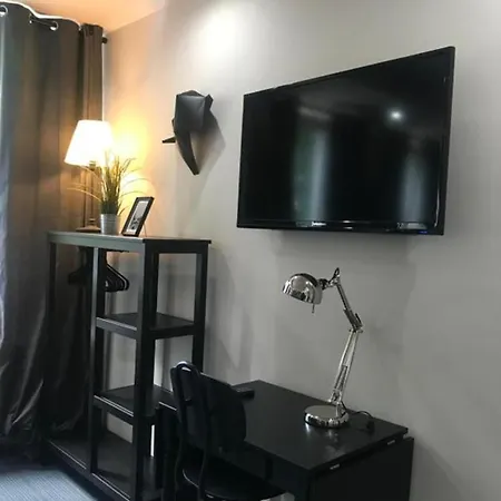 Aparthotel Hamburg Room