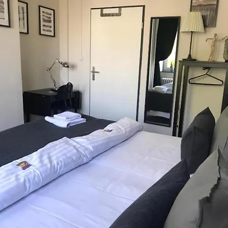 Aparthotel Hamburg Room 2*