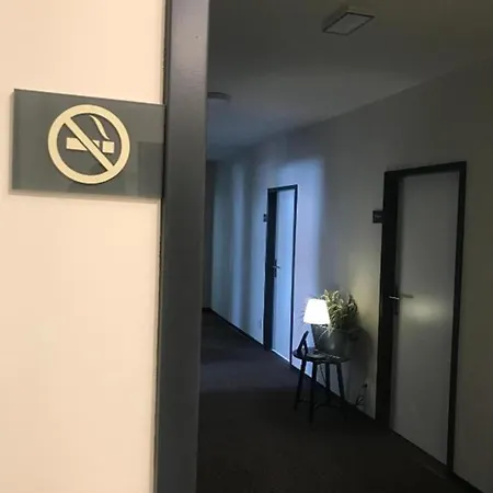 Hamburg Room 2* Hamburg
