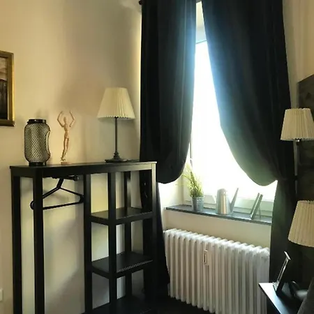 Aparthotel Hamburg Room 2*