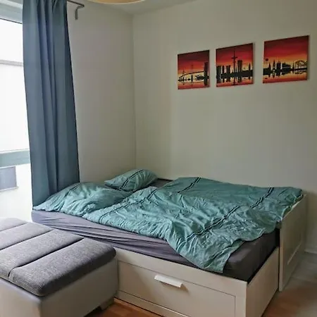 Kinderfreundliche Neubauwohnung Am Hagenbecks Tierpark Mit Balkon Und Spielplatz * Hamburg