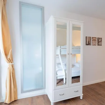 Apartment Zentral Gelegenes Premium-apartment Mit Viel Tageslicht