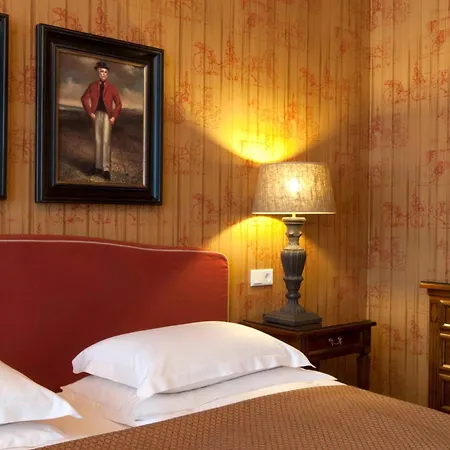 Hotell House 4*