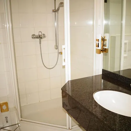 Hotel Entree Gross Borstel Garni
