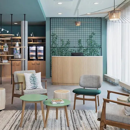 By Marriott Altona