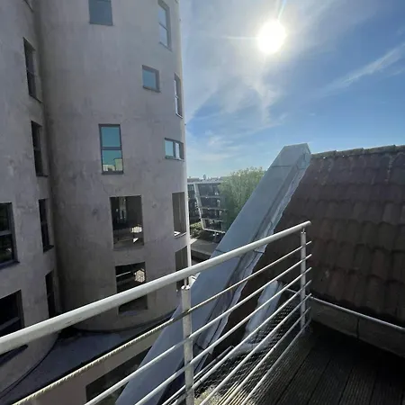 Zentral Gelegenes Premium-apartment Mit Viel Tageslicht * Hamburg