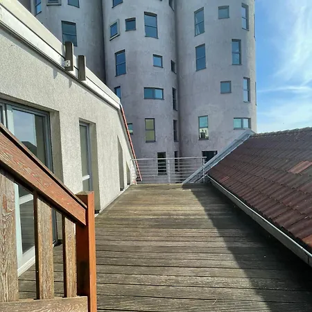 Zentral Gelegenes Premium-apartment Mit Viel Tageslicht * Hamburg