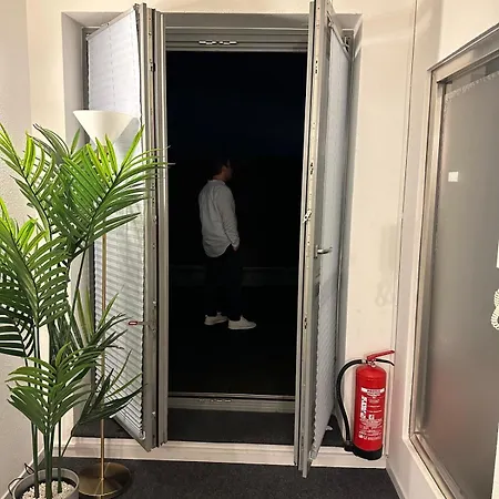 Zentral Gelegenes Premium-apartment Mit Viel Tageslicht * Hamburg