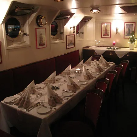 Feuerschiff Hotel Hamburg