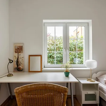 Comfortable In Location Homestay *