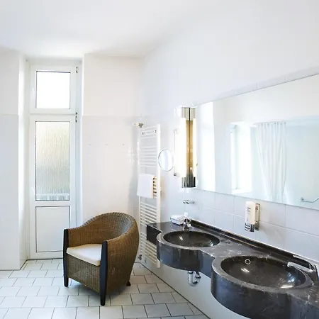 Relexa Bellevue An Der Alster 3*