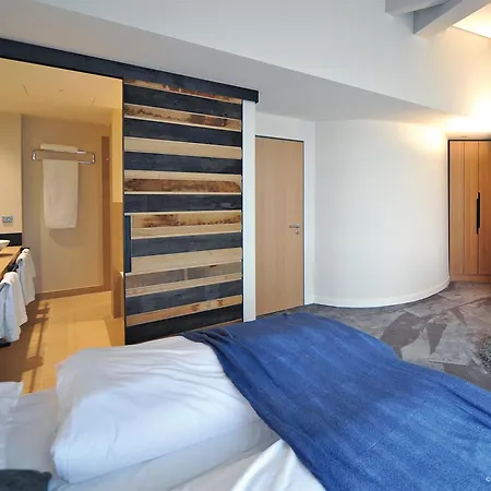 Zollenspieker Fährhaus Hotel 4*