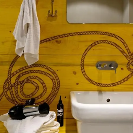 Hotel Superbude Hamburg St Pauli 3*