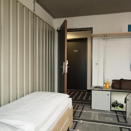 Hotel Superbude Hamburg St Georg 2*