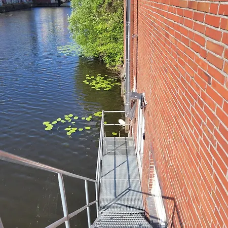 Exklusives Hafen-appartement Mit Whirlpool, Mit Wasserblick, City-nah & Eigenem Parkplatz Apartamento *