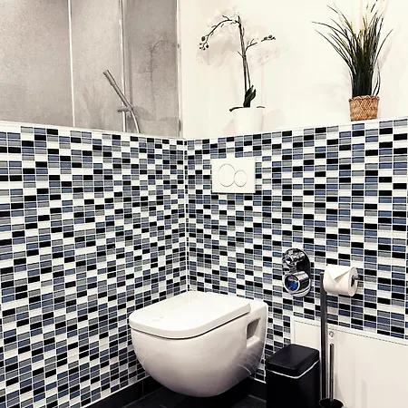 Exklusives Hafen-appartement Mit Whirlpool, Mit Wasserblick, City-nah & Eigenem Parkplatz *