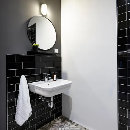 Phnx Aparthotel