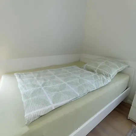 Peaceful Apartment- 3 Zi- Loggia & Garden In Blankenese-