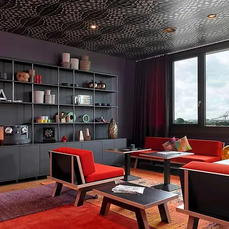 Hotel 25hours Hafencity 4*