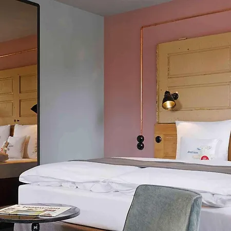 Hotel 25hours Altes Hafenamt 4*