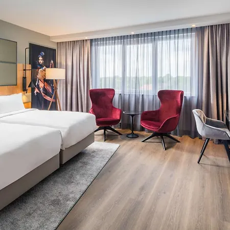 Radisson Blu Hotel, Airport 4*