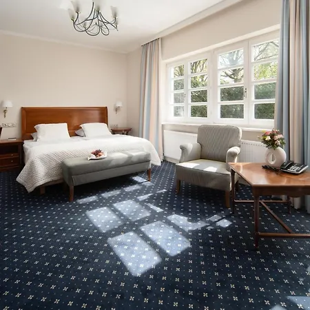 Kleinhuis Hotel Mellingburger Schleuse Hotel 4*