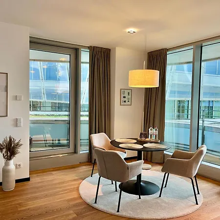 Apartment Come2stay Hafencity - Marco Polo Tower *