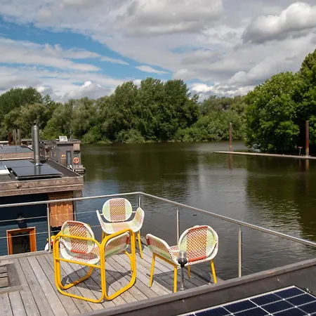 Besonderer Urlaub Auf Hausboot Tystnaden * Hamburg